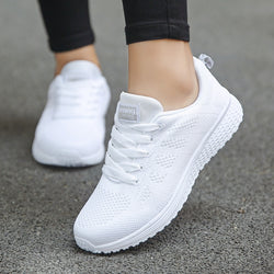 Sport Running Shoes Women Air Mesh Breathable Walking Women Sneakers Comfortable White Fashion Casual Sneakers Chaussure Femme